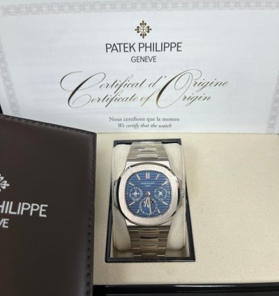 Patek Philippe Nautilus Perpetual Calendar Sunburst White Gold Blue Dial 5740 1g-001
