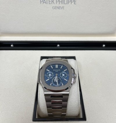 Patek Philippe Nautilus Perpetual Calendar Sunburst White Gold Blue Dial 5740 1g-001