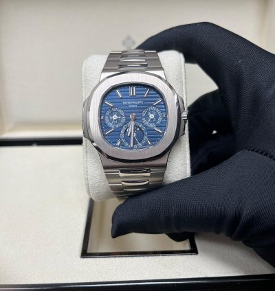 Patek Philippe Nautilus Perpetual Calendar Sunburst White Gold Blue Dial 5740 1g-001