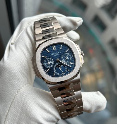 Patek Philippe Nautilus Perpetual Calendar White Gold