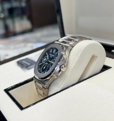 Patek Philippe Nautilus Perpetual Calendar White Gold 5740 1g-001 2020