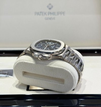 Patek Philippe Nautilus Perpetual Calendar White Gold 5740 1g-001 2020