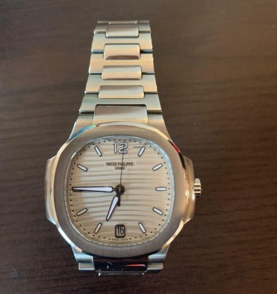 Patek Philippe Nautilus Phillipe 7118 1a-010 With Papers No Box Very Good Cond