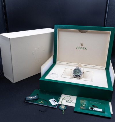 Rolex Day-date 40 Platinum Day-date 40 Olive Green Fluted 40mm 228236 2023 New Stickers