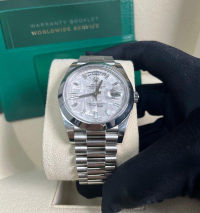 Rolex Day-date 40 Platinum Day-date Smooth Bezel Meteorite Baguette Diamond Dial President Bracelet 228206