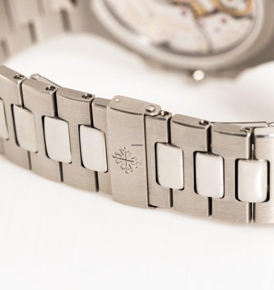 Patek Philippe Nautilus Power Reserve Mark-1 Ref-3712-1a-001 Steel Three Red Dots Box Extract Bj 2005 Patek Service 2023 Excellent