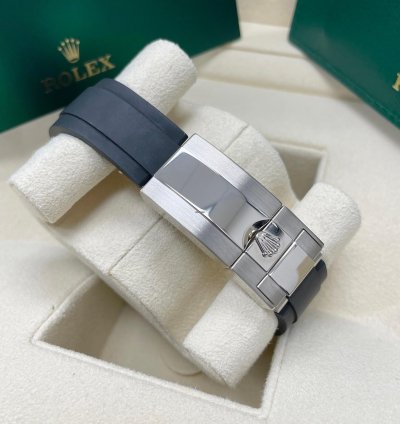 Rolex Daytona New Daytona 116519 White Gold Black Diamond Dial Black Sundials Oysterflex Rubber Strap