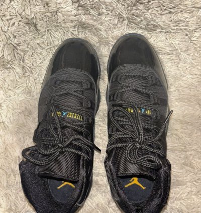 Jordan 11 Gamma - Like New