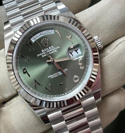 Rolex Day-date 40 Platinum Olive Green Arabic Dial 40 Mm