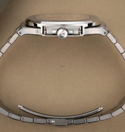 Patek Philippe Nautilus Power-reserve - Moon Phase - 5712 1a-001 - Box Papers
