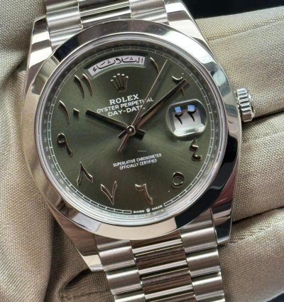 Rolex Day-date 40 Platinum Olive Green Smooth Bezel Arabic Dial 40 Mm