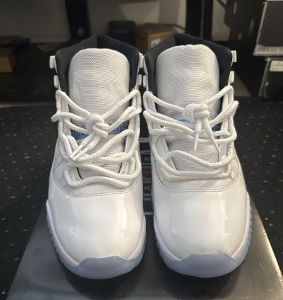 Jordan 11 Legend Blue