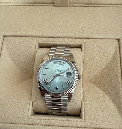 Rolex Day-date 40 Platinum President Ice Blue Roman Dial Full Set with The Box And Certification
