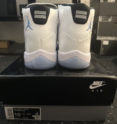 Jordan 11 Legend Blue