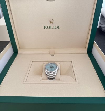 Rolex Day-date 40 Platinum President Ice Blue Roman Dial Full Set with The Box And Certification