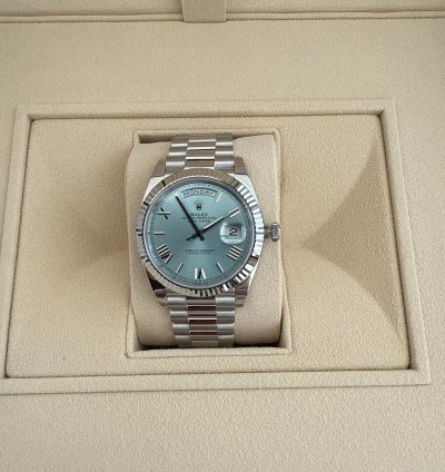 Rolex Day-date 40 Platinum President Ice Blue Roman Dial Full Set with The Box And Certification