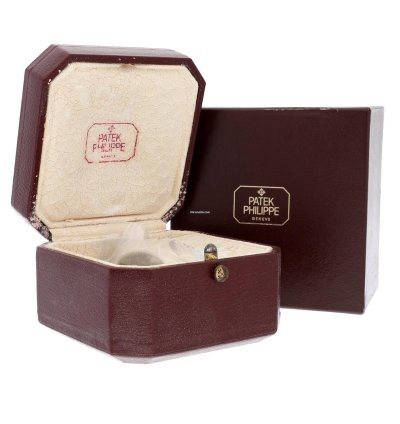 Patek Philippe Nautilus Quartz 33mm Black Dial Stainless Steel Watch 3900 1 Box And Papers