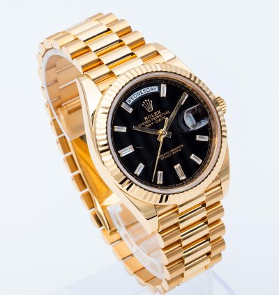 Rolex Day-date 40 President 228238 Yellow Gold Black Baguette Dial