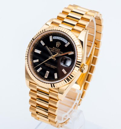Rolex Day-date 40 President 228238 Yellow Gold Black Baguette Dial