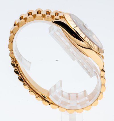 Rolex Day-date 40 President 228238 Yellow Gold Black Baguette Dial