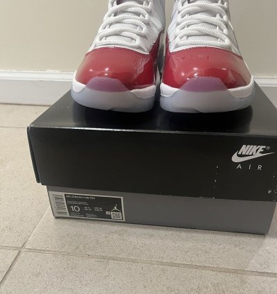 Jordan 11 Retro Cherry Sz 10us