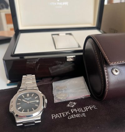Patek Philippe Nautilus Rare Patek 5711 1a Genta Design Geneva Seal Led Dial Service