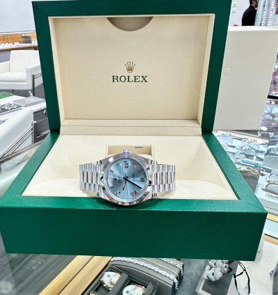 Rolex Day-date 40 President 40mm Day-date 228206 Platinum Ice Blue Roman Dial Unworn