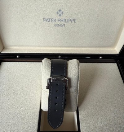 Patek Philippe Nautilus Rarely Used Full Set