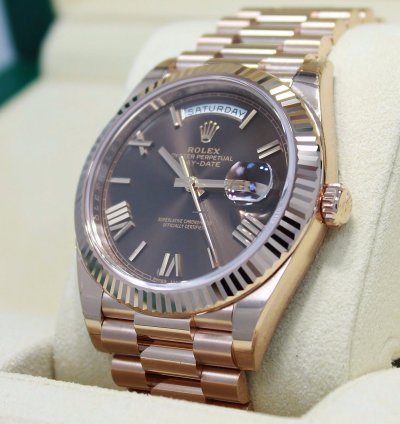 Rolex Day-date 40 President 40mm Day-date 228235 18k Rose Gold Chocolate Dial Unworn