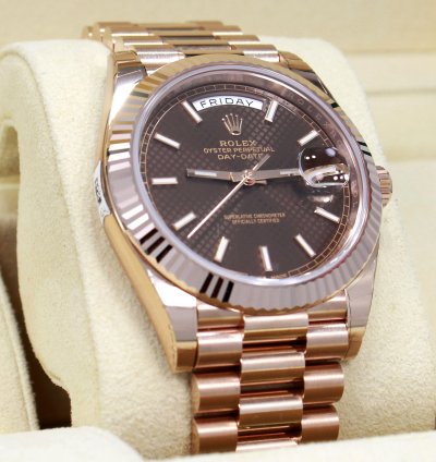 Rolex Day-date 40 President 40mm Day-date 228235 18k Rose Gold Chocolate Motif