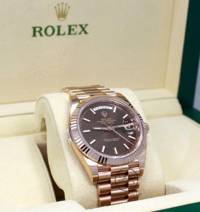 Rolex Day-date 40 President 40mm Day-date 228235 18k Rose Gold Chocolate Motif