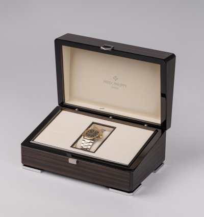 Patek Philippe Nautilus Recently Servised Original Box Wooden Box And Travel Case