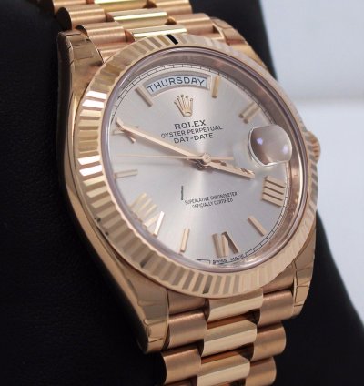 Rolex Day-date 40 President 40mm Day-date 228235 18k Rose Gold Sundust Unworn