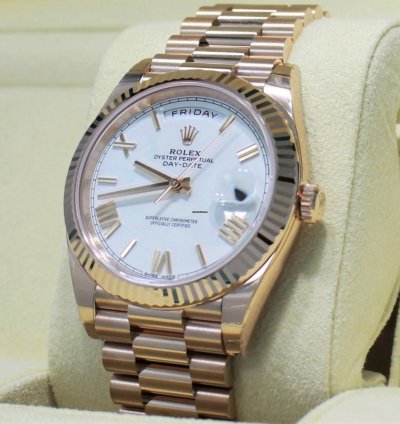 Rolex Day-date 40 President 40mm Day-date 228235 18k Rose Gold White Roman Dial Unworn