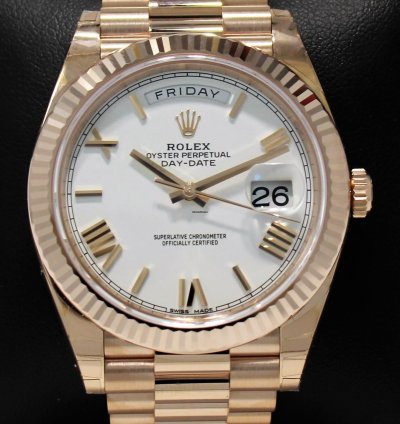 Rolex Day-date 40 President 40mm Day-date 228235 18k Rose Gold White Roman Dial Unworn