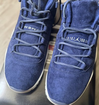 Jordan 11 Retro Low Derek Jeter Re2pect