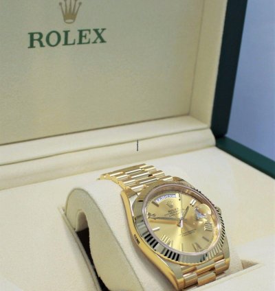 Rolex Day-date 40 President 40mm Day-date 228238 18k Yellow Gold Champagne New