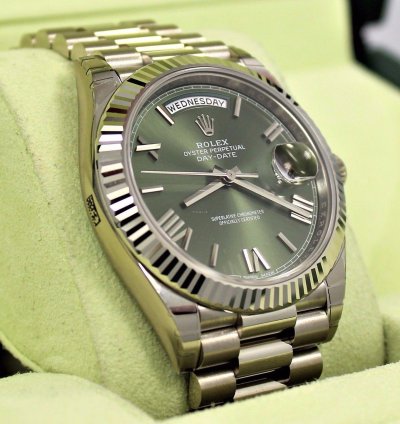Rolex Day-date 40 President 40mm Day-date 228239 18k White Gold Green Roman Dial Unworn