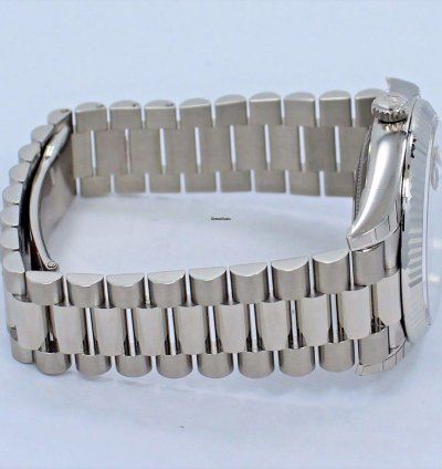 Rolex Day-date 40 President 40mm Day-date 228239 18k White Gold Green Roman Dial Unworn