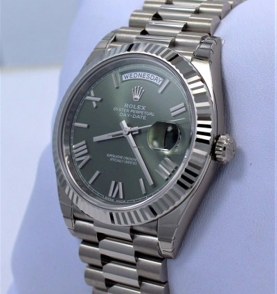 Rolex Day-date 40 President 40mm Day-date 228239 18k White Gold Green Roman Dial Unworn