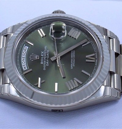 Rolex Day-date 40 President 40mm Day-date 228239 18k White Gold Green Roman Dial Unworn