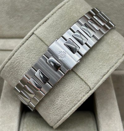 Patek Philippe Nautilus Ref 3710 1a-001 - Perfect Condition - Year 2005