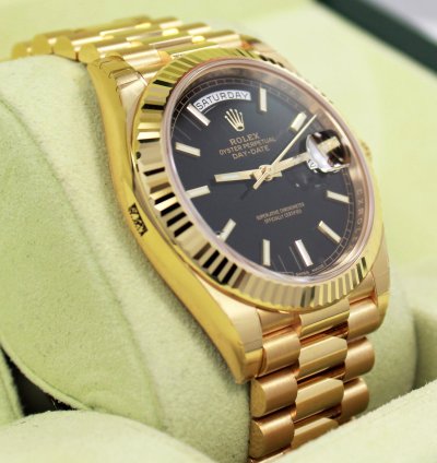 Rolex Day-date 40 President Day-date 228238 18k Gold Black Diagonal Motif Unworn