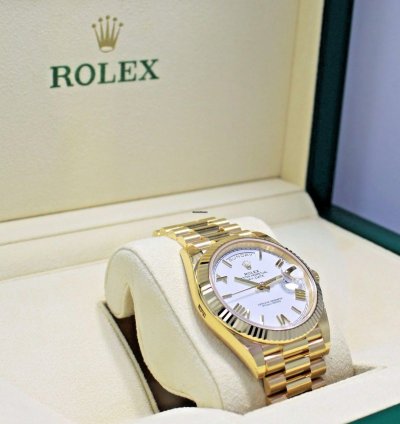 Rolex Day-date 40 President Day-date 40mm 228238 18k Yellow Gold White Roman
