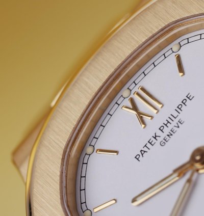 Patek Philippe Nautilus Ref 3800 1j White Dial - Baton And Roman Numerals 38mm 18k Yellow Gold