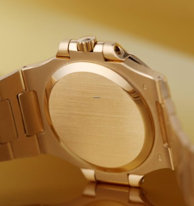 Patek Philippe Nautilus Ref 3800 1j White Dial - Baton And Roman Numerals 38mm 18k Yellow Gold