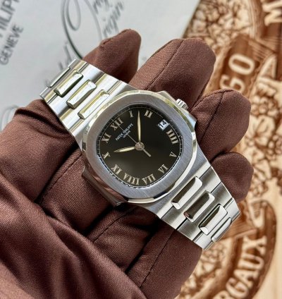 Patek Philippe Nautilus Ref 3800 Full Set Patek Service 2025 Black Roman Dial