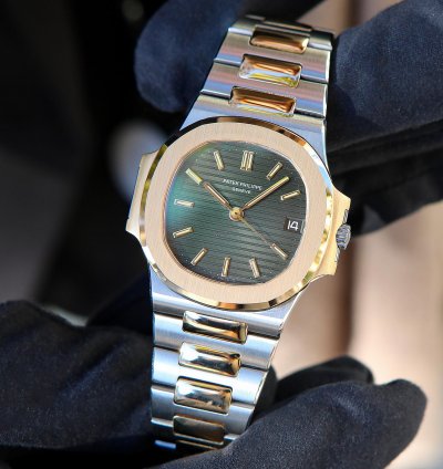 Patek Philippe Nautilus Ref 3800 Steel And Gold Amazing Green Patina Dial From Year 1982