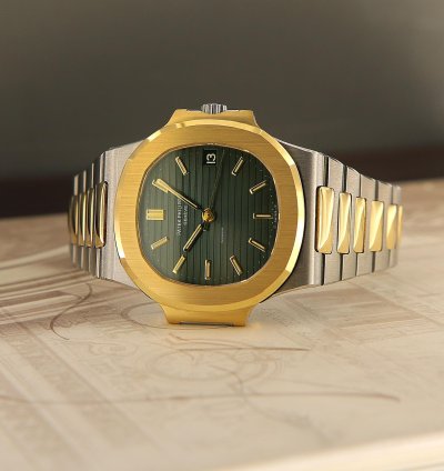 Patek Philippe Nautilus Ref 3800 Steel And Gold Amazing Green Patina Dial From Year 1982