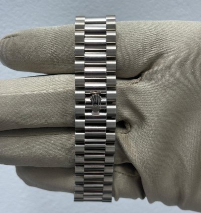 Rolex Day-date 40 President White Gold Silver Diamond Dial 228239 - New 2023